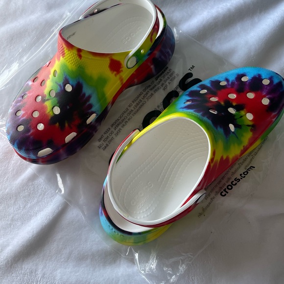 Crocs - Picture 5 of 9